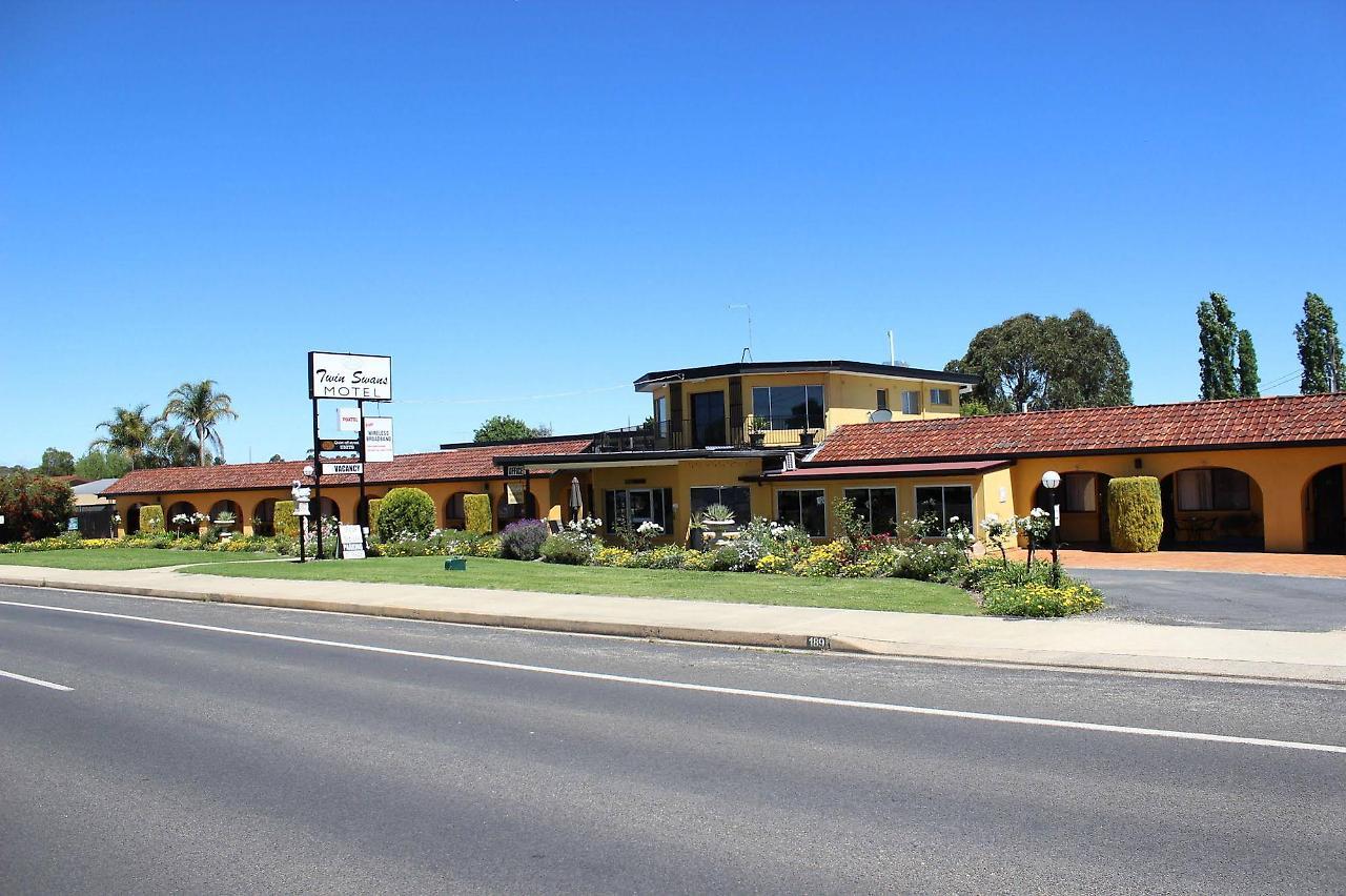 Twin Swans Motel Inverell Ngoại thất bức ảnh